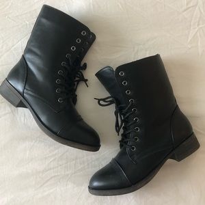 ✨Black Combat Boots✨